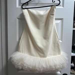 Zara Cream Dress with Elegant Design